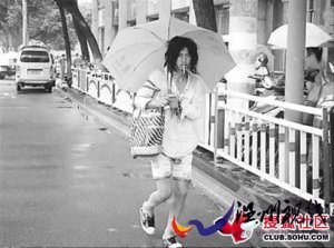 極品帥哥乞丐身世曝光 網(wǎng)友為其專門寫歌