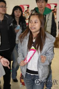 鳳姐現(xiàn)身“花兒朵朵” 現(xiàn)場(chǎng)橫掃各路美妞