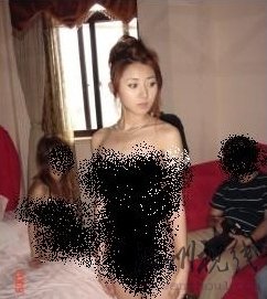 閆鳳姣再曝不穿衣服的照片另一裸女現(xiàn)身已被節(jié)目封殺(圖)