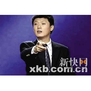 歷史教師袁騰飛因＂錯誤言論＂被學校處分