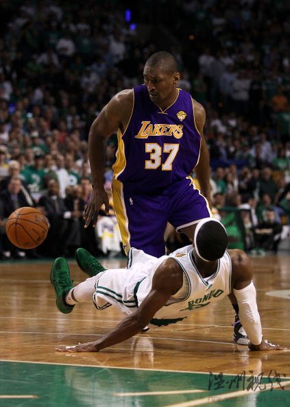 沉睡三節只為致命1秒鐘阿泰用15投2中騙了所有人