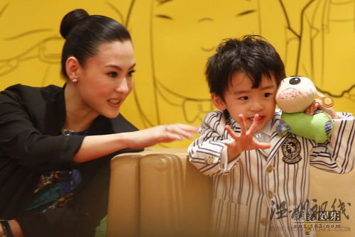 張柏芝攜Lucas受訪。