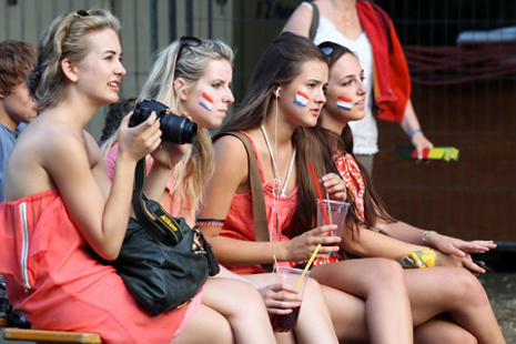 西班牙奪冠 馬德里球迷狂