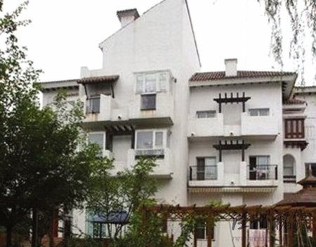 郭德綱首回應打人事件 大罵北京臺：弱智裝孫子