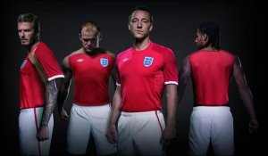 英格蘭周三復古紅球衣登場 欲學44年前奪冠(圖