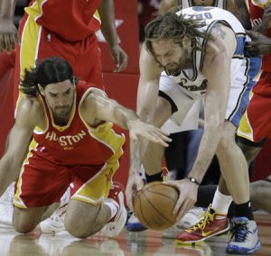 三分鐘內他恍若姚明附體 沒他護駕火箭難逃連敗