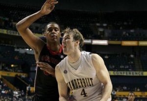 白人中鋒奧格威宣布參加選秀 比火箭長人更強壯