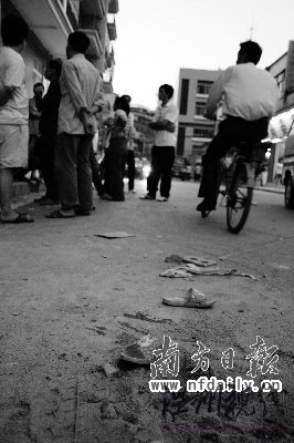 4歲女童吉普車前玩耍被碾壓致死(圖)