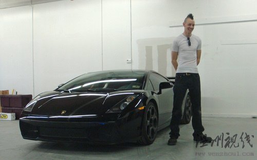 美國男子傾其所有買跑車為失戀療傷(圖)