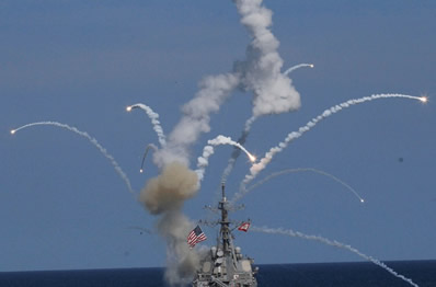 宙斯盾導彈驅逐艦沙利文發射導彈爆炸