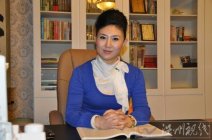 淄博嘉盛置業(yè)投資公司總經(jīng)理李阿寧 打人的李剛姐叫