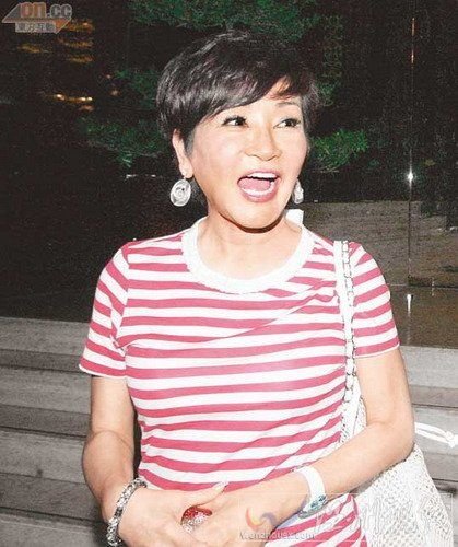 &ldquo;好兒媳&rdquo;狂數(shù)謝霆鋒罪狀 謝賢無(wú)奈錯(cuò)看兒子