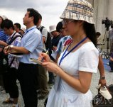 溫州女記者提問被批浪費機會 溫州動車女記者與現場