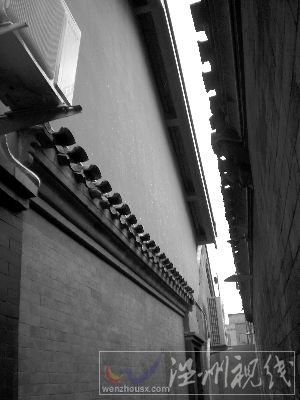 改造后的北院后墻增高近一倍,與原院墻差異很大。曾一智 攝 改造后的北院后墻增高近一倍,與原院墻差異很大。曾一智 攝