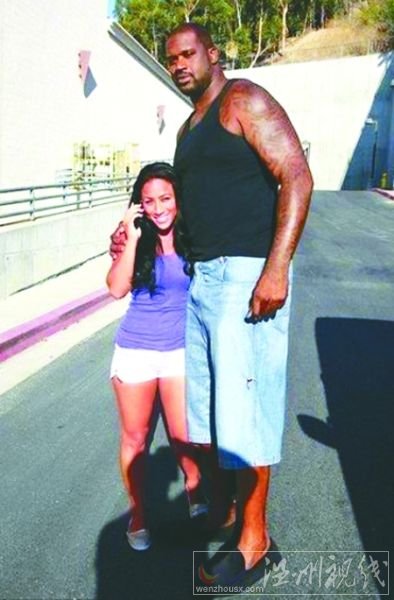 球星奧尼爾搞怪向89歲影后求婚當場遭扇耳光