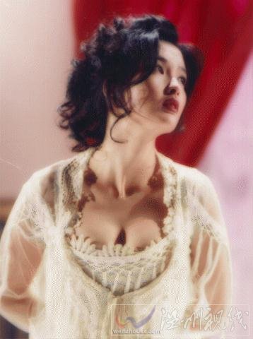 周慧敏宮廷裝照片