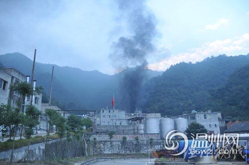 藤橋鎮外垟村嘉力化工廠爆燃火災