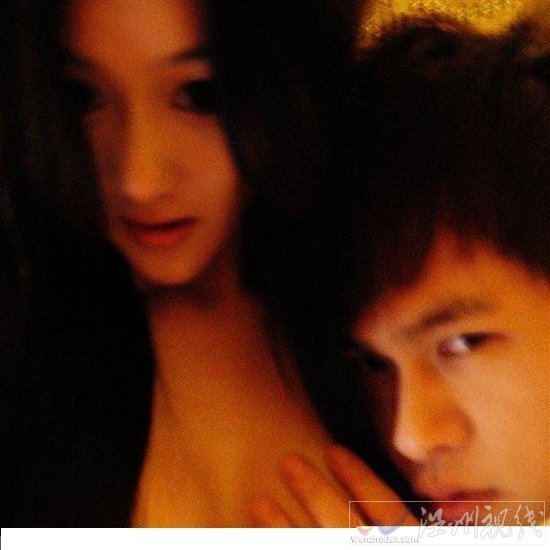 張馨予與前男友大膽床照