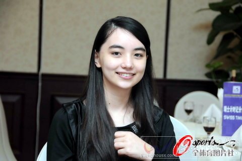 圍棋美女黑嘉嘉