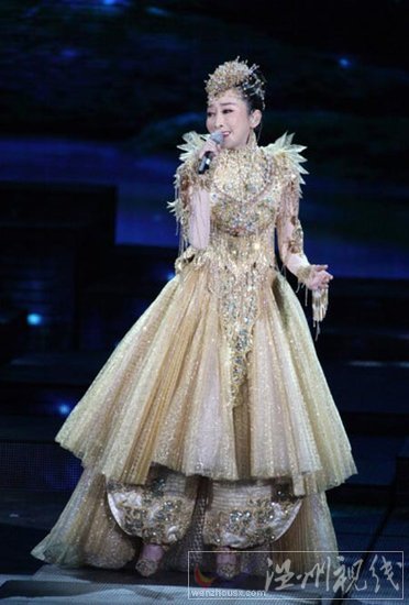 龍年春晚薩頂頂獨唱《萬物生》 堪比去年王菲