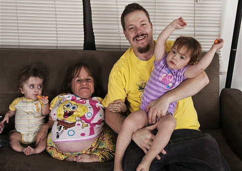 NO.8世界上身材最小的媽媽