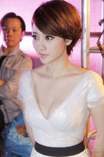 圖集 柳巖驚艷亮相某網(wǎng)站影視盛典