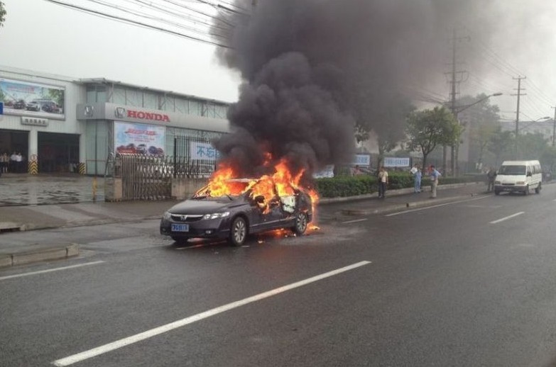 上海燒車抵制日貨 上海燒車抵制日貨