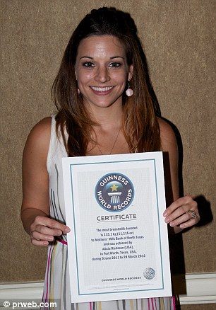 一年捐獻(xiàn)325升母乳