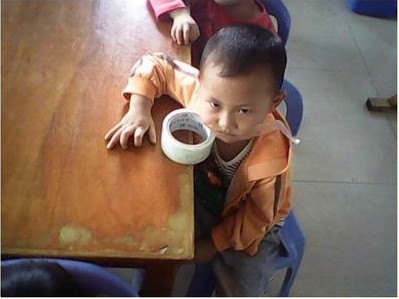 浙江溫嶺虐童女幼師顏艷紅QQ空間顏虐童照片