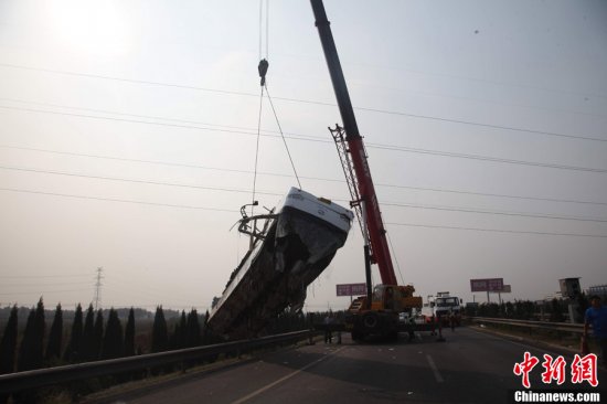 青銀高速發生重大車禍