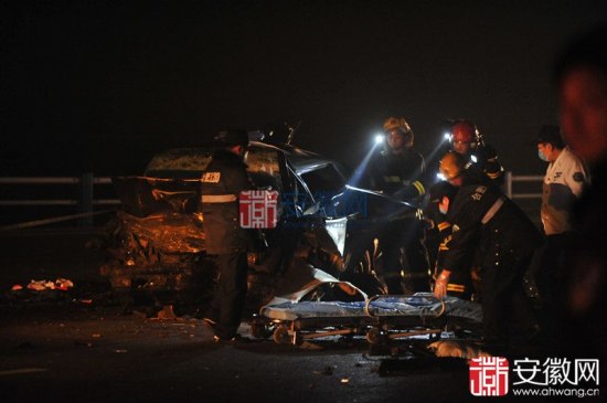 合肥環(huán)湖大道車禍