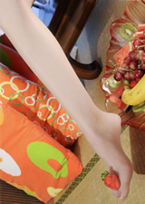 模特文欣高清圖片 高清肉絲美女文欣和草莓