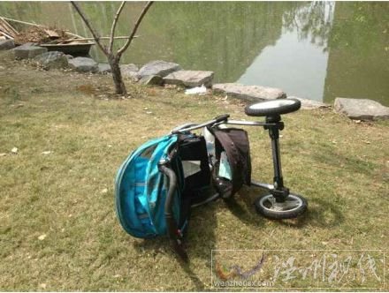 杭州北景園河邊的嬰兒車