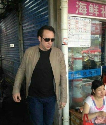尼古拉斯凱奇在上海銅川路買海鮮