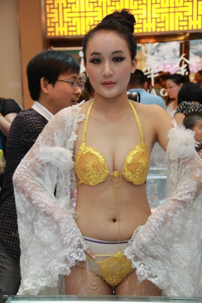 金店開業黃金內衣