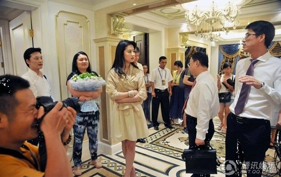 劉亦菲發福變大媽