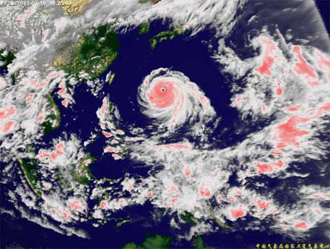 超強臺風(fēng)蘇力10日衛(wèi)星云圖