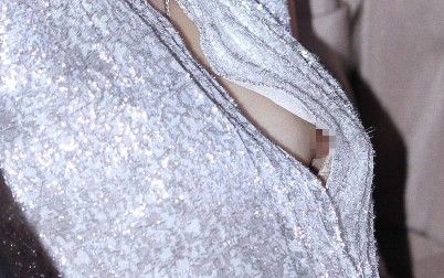 倪虹潔走光露點