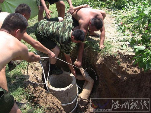 爺爺為救孫子倒掛一夜身亡