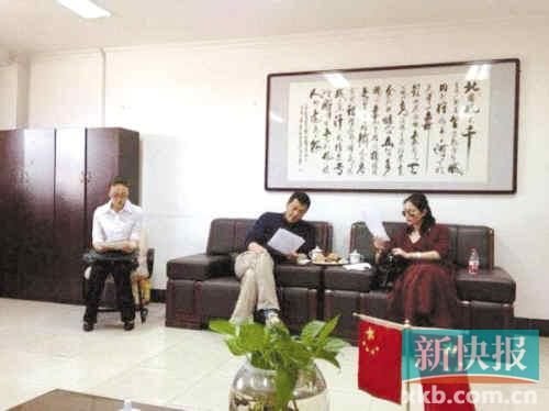 王菲李亞鵬離婚成謎 助理：婚確是在新疆離的