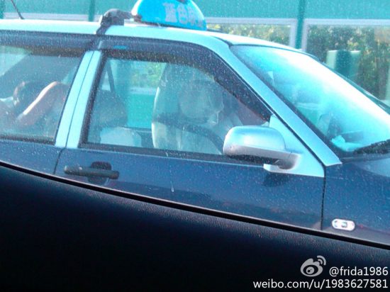 上海街頭出租車內車震全程圖片