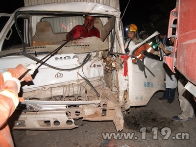 安岳縣興隆鎮車禍現場圖片