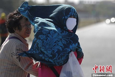 北京今天天氣預報，2013年10月10日北京有5級大風