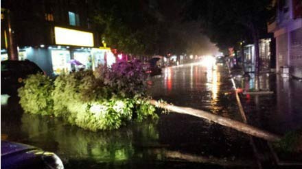 菲特強(qiáng)臺風(fēng)臨近浙江沿海