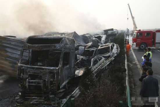 滬陜高速安徽段車禍