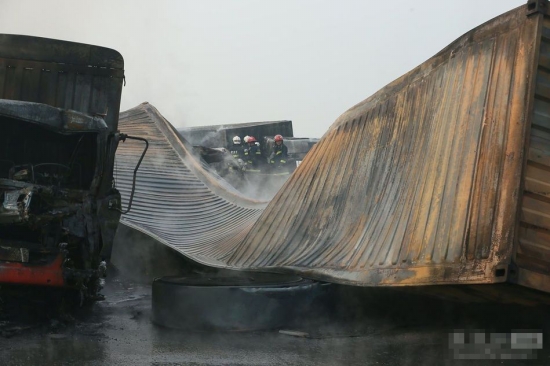 滬陜高速安徽段車禍