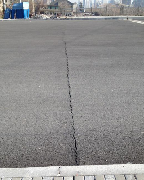 杭州未通車橋面出現(xiàn)裂縫