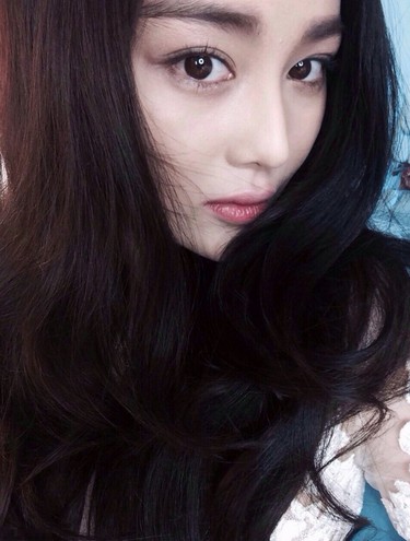 張馨予自爆長發美照現真顏