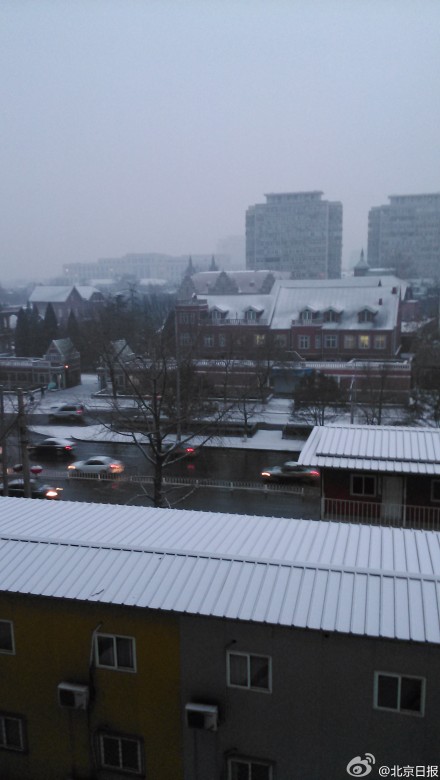 7日凌晨北京下雪了 北京迎來了今冬首場降雪
