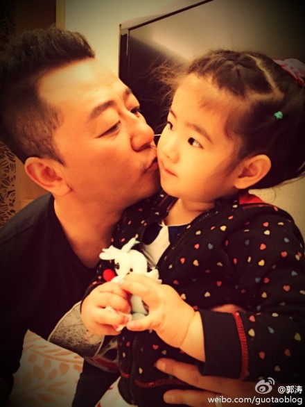 石頭妹妹叫郭月 郭濤微博曝光石頭妹妹的照片